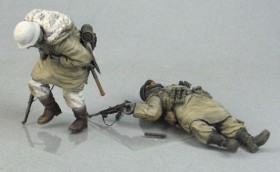 Т-35120 Немецкие мотопехотинцы СС в бою 2 (Харьков, зима - весна 1943 год). Две фигуры.