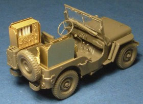 AVM35005 SCR-193 U.S. WWII radio set for Jeep