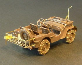 GM48002 WWII 1/4 ton 4x4 truck field accessories + tyre chains