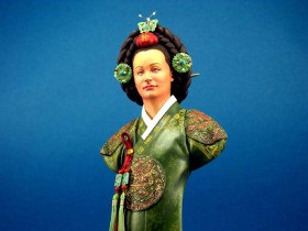 LF2102 KOREAN Empress Bust A.D.19 (Silver Medal at ( 200 mm)