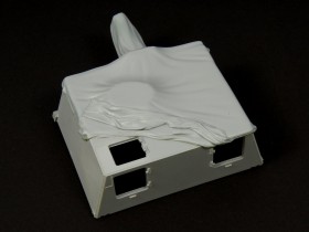 RE35-342 Sturmpanzer III (SIG33) with canvas cover