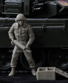 ANT-35-105 Российский танкист в комплекте 